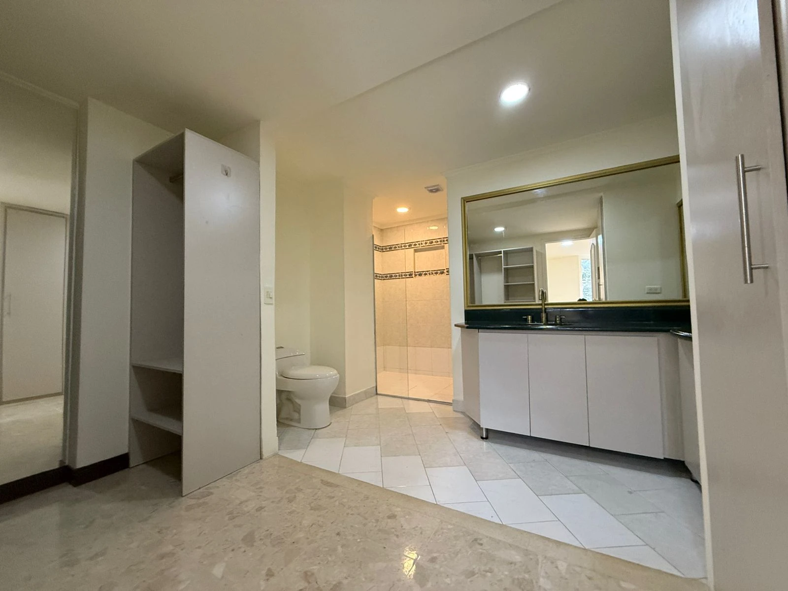 Apartamento en venta sector milla de oro