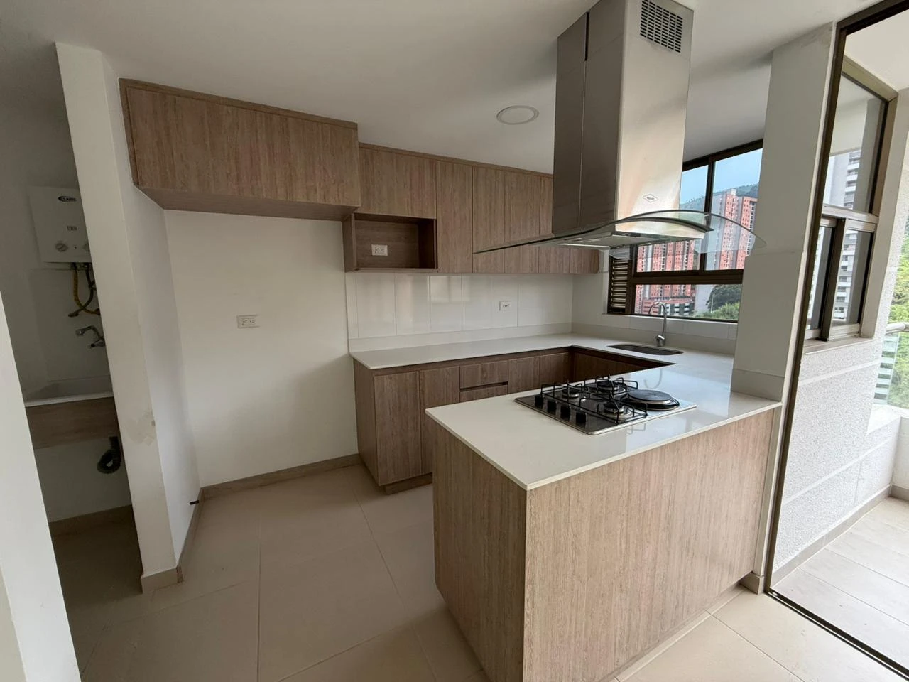 Apartamento en arriendo sector los alcazares