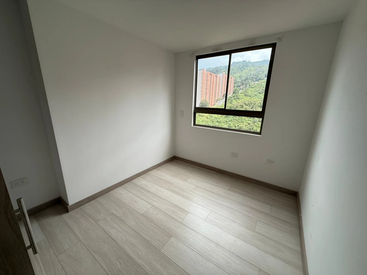 Apartamento en arriendo sector los alcazares