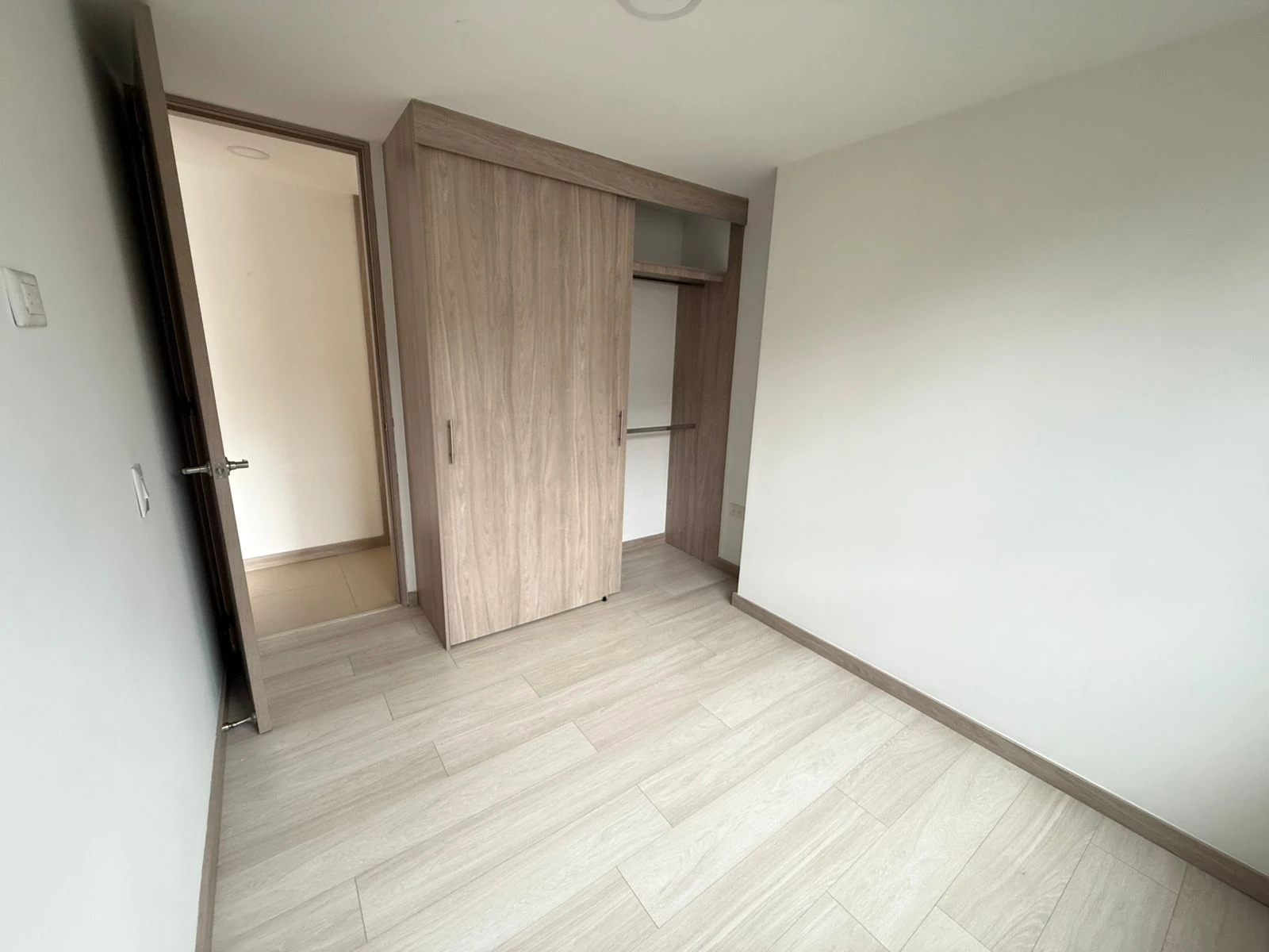 Apartamento en arriendo sector los alcazares