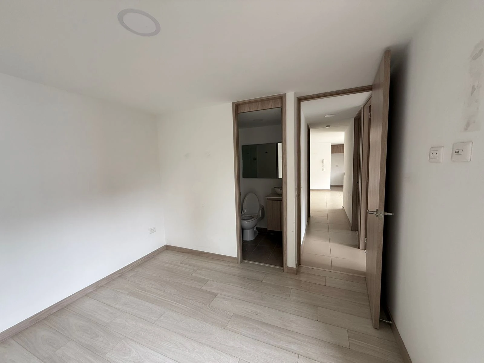 Apartamento en arriendo sector los alcazares