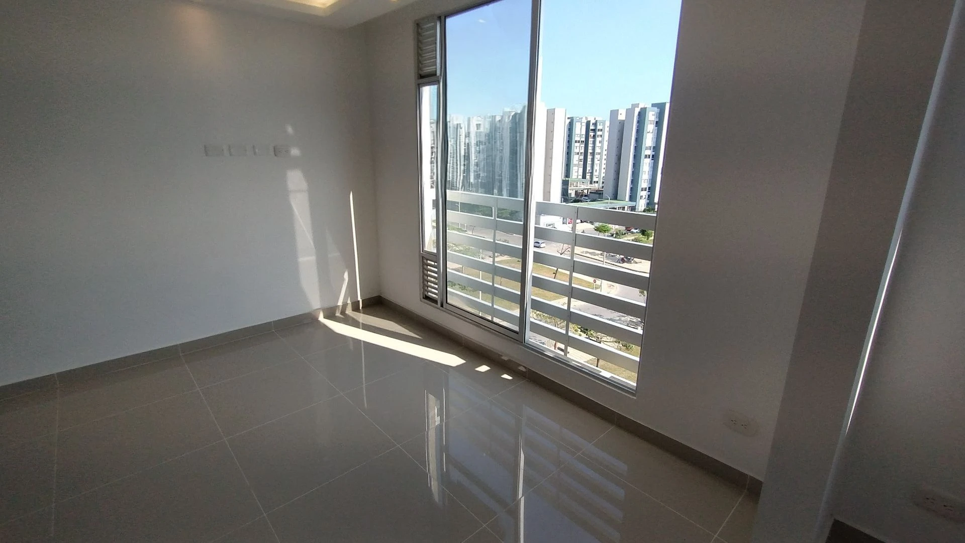 APARTAMENTO PARA ESTRENAR EN ALAMEDA DEL RÍO.