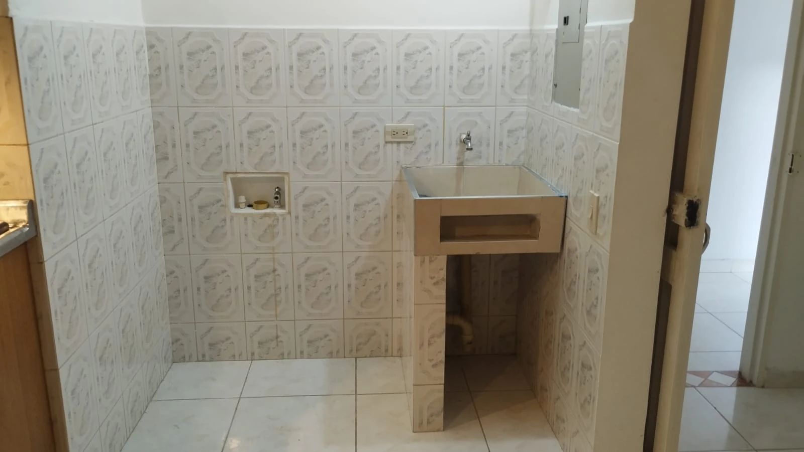 APARTAESTUDIO EN ARRIENDO EN EL ESTADIO, LAURELES