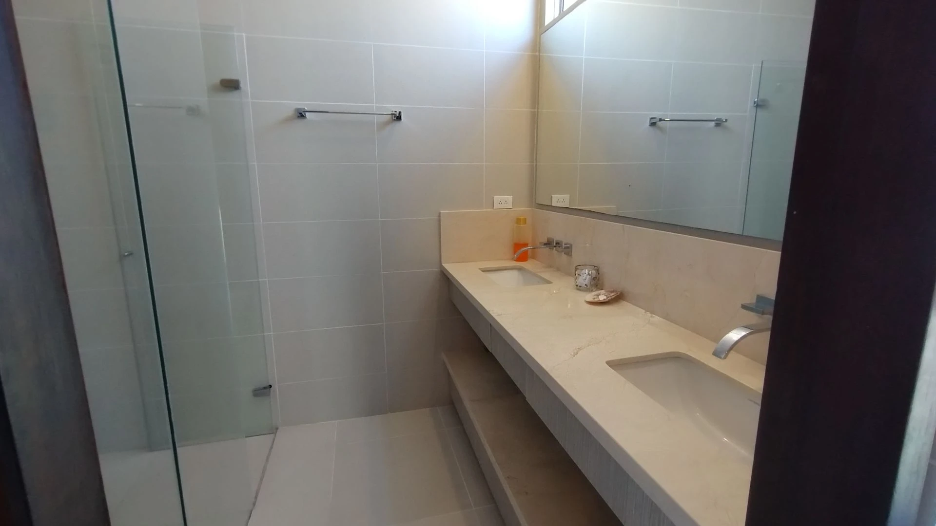 LUJOSO APARAMENTO AMOBLADO EN LA CASTELLANA - BARRANQUILLA