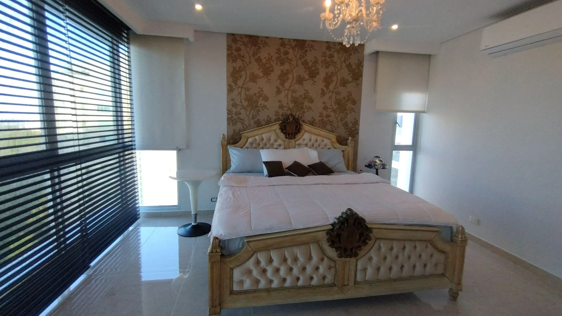 LUJOSO APARAMENTO AMOBLADO EN LA CASTELLANA - BARRANQUILLA