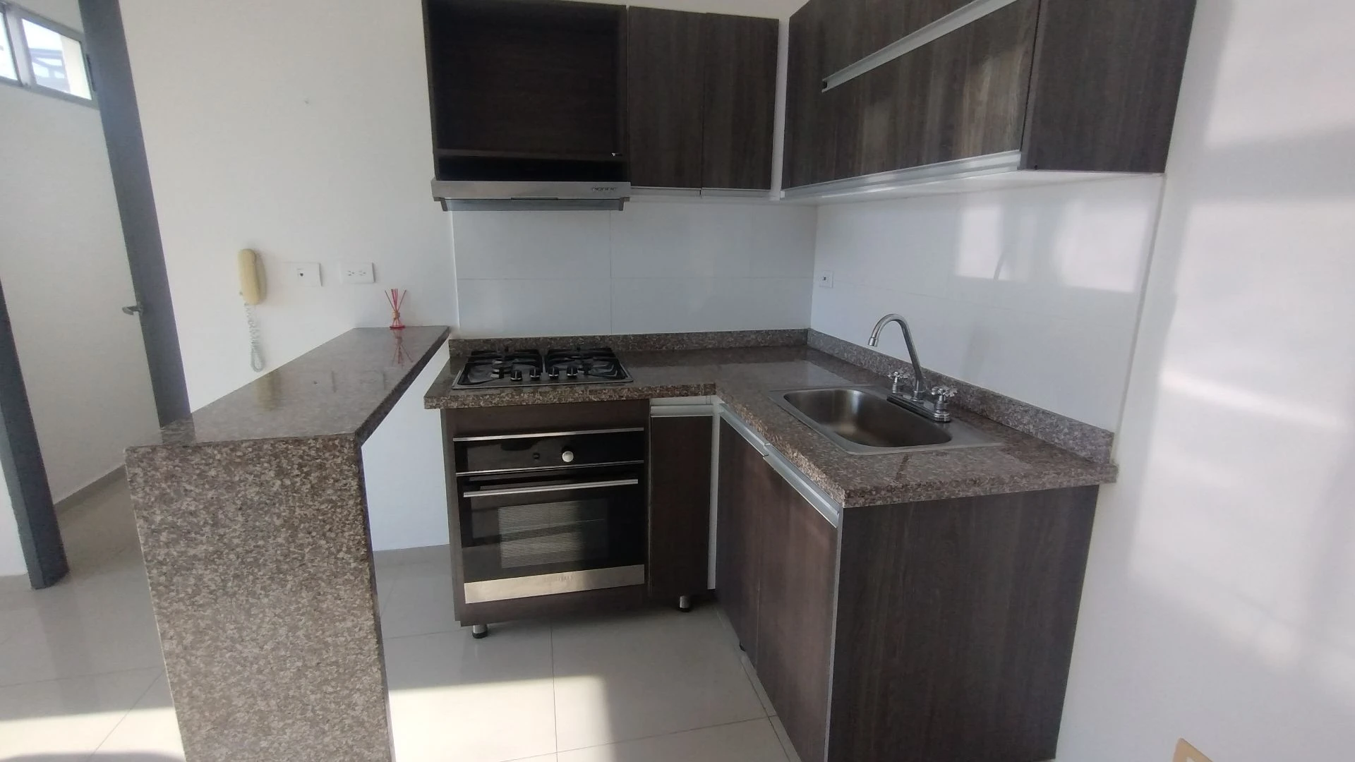 APARTAESTUDIO EN CIUDAD JARDIN - BARRANQUILLA