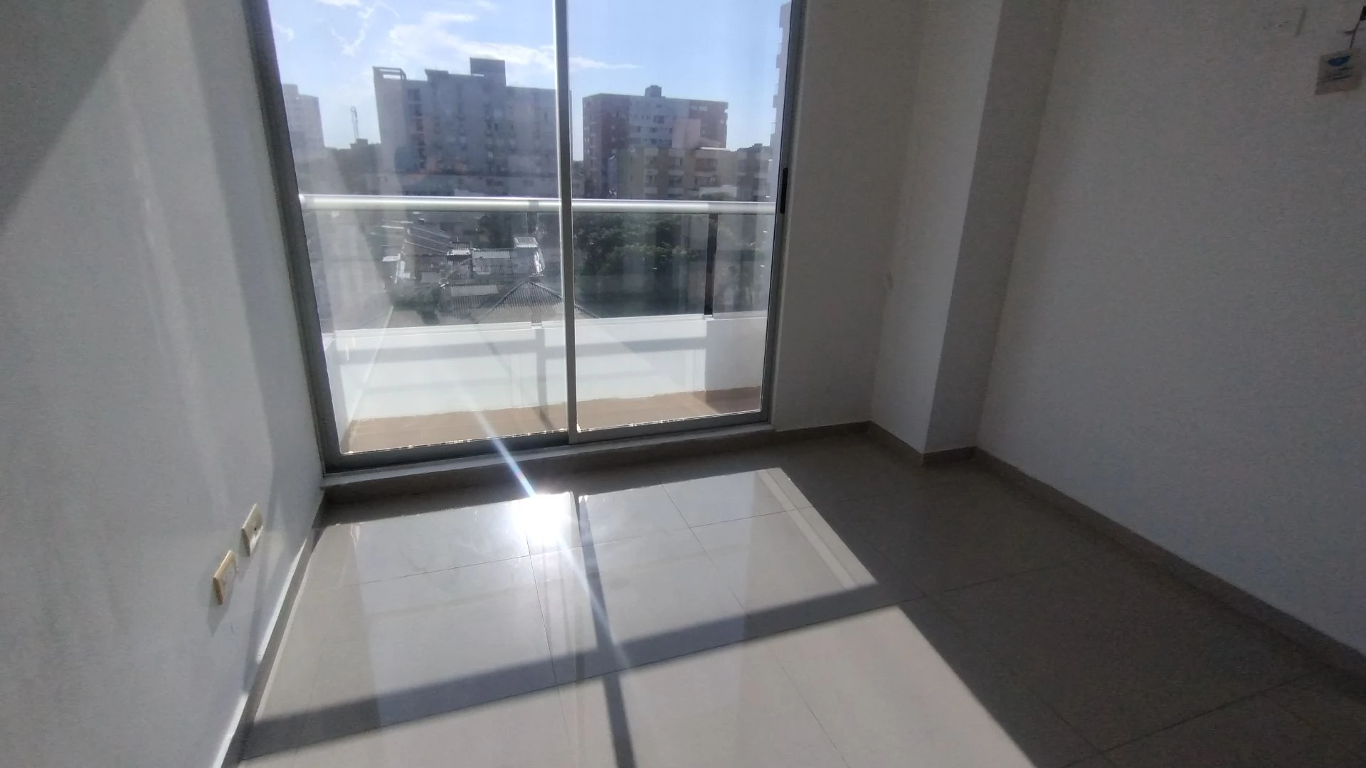 APARTAESTUDIO EN CIUDAD JARDIN - BARRANQUILLA