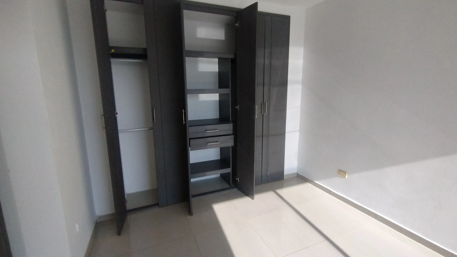 APARTAESTUDIO EN CIUDAD JARDIN - BARRANQUILLA