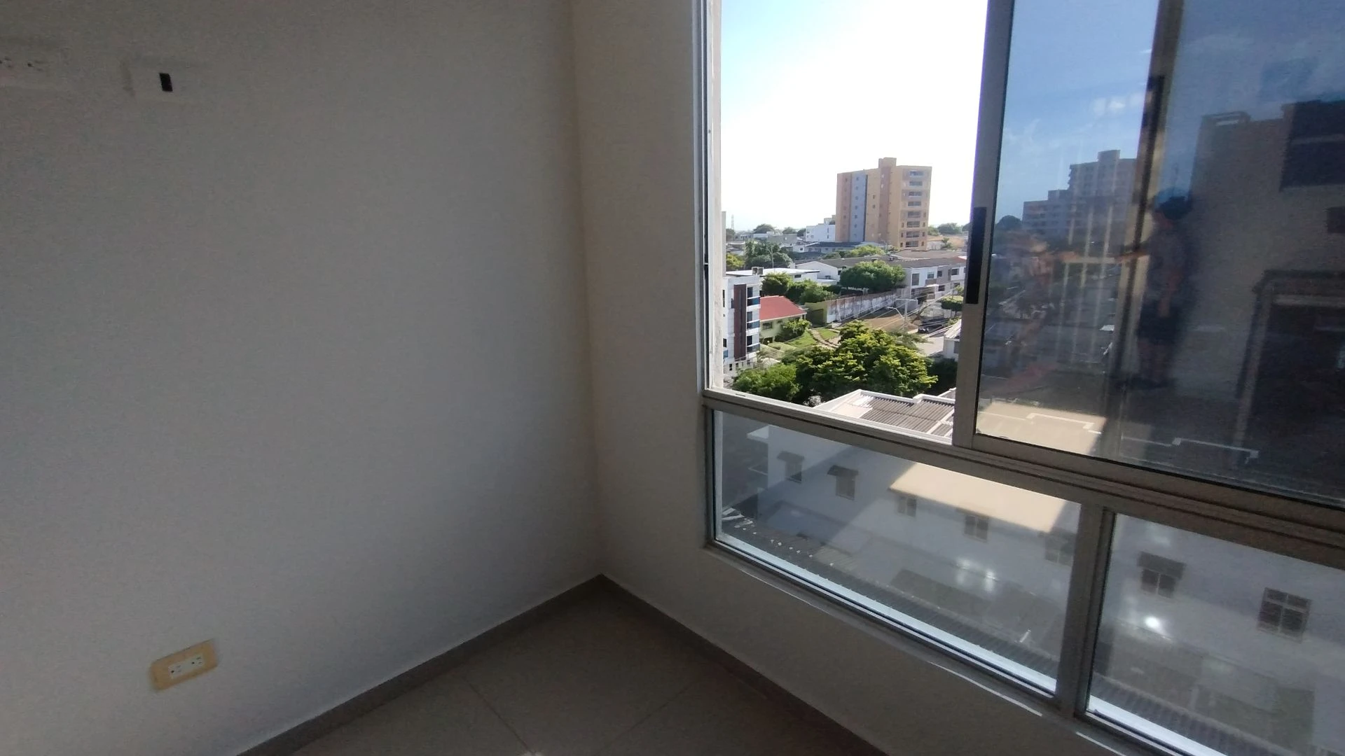 APARTAESTUDIO EN CIUDAD JARDIN - BARRANQUILLA