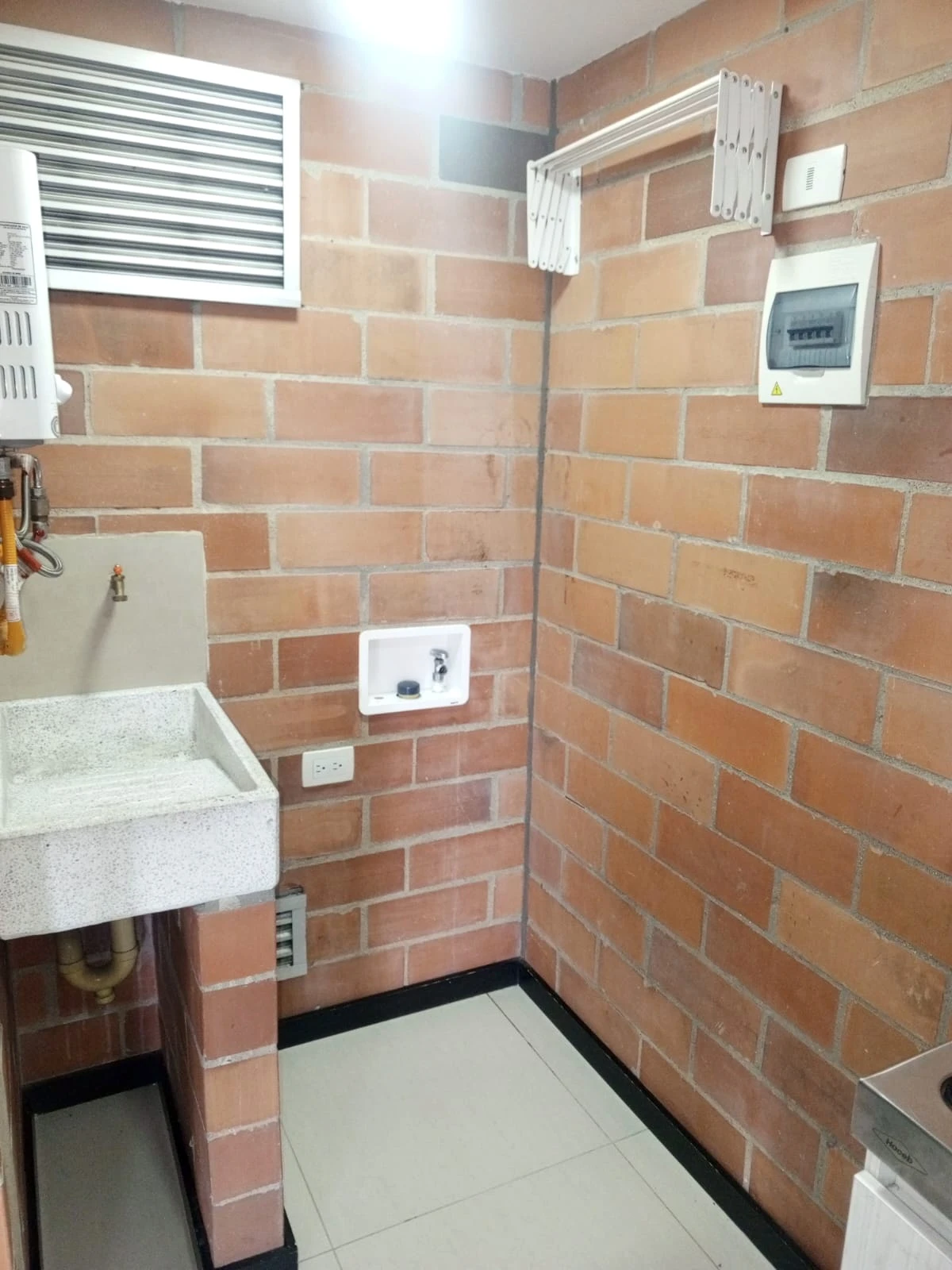 aparta estudio en arriendo en Belén Los Alpes