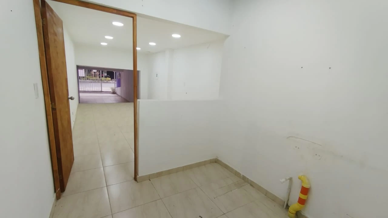 Local Comercial En Arriendo Sector Calasanz