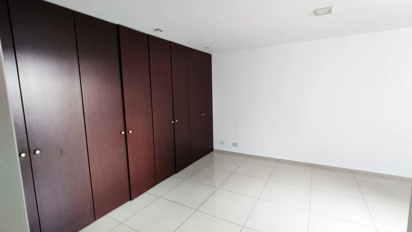 Arriendo Apartamento en el Poblado Sector Ciudad del Rio