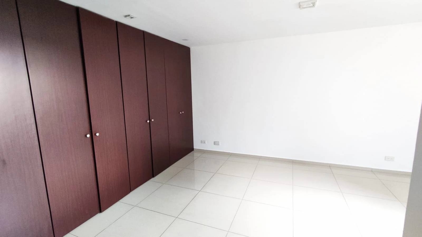 Arriendo Apartamento en el Poblado Sector Ciudad del Rio