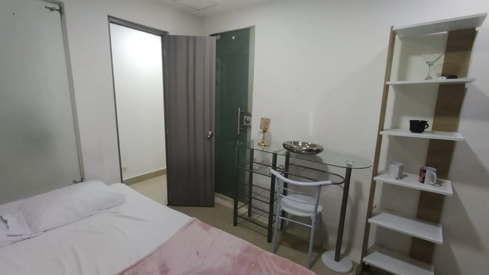 Apartaestudio Amoblado En Arriendo Sector Belén La Gloria