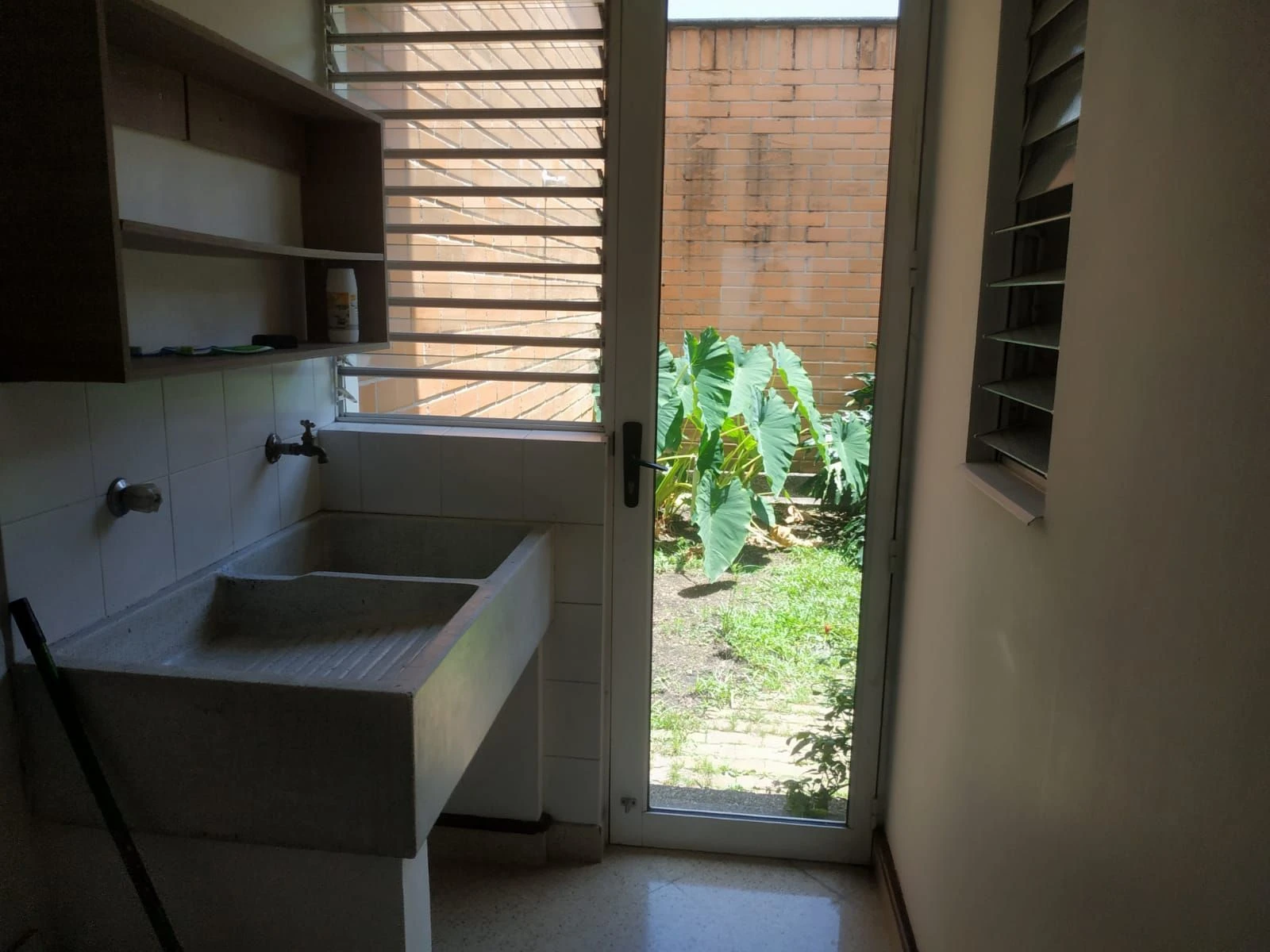 ARRIENDA CASA EN EL POBLADO LOS BALSOS