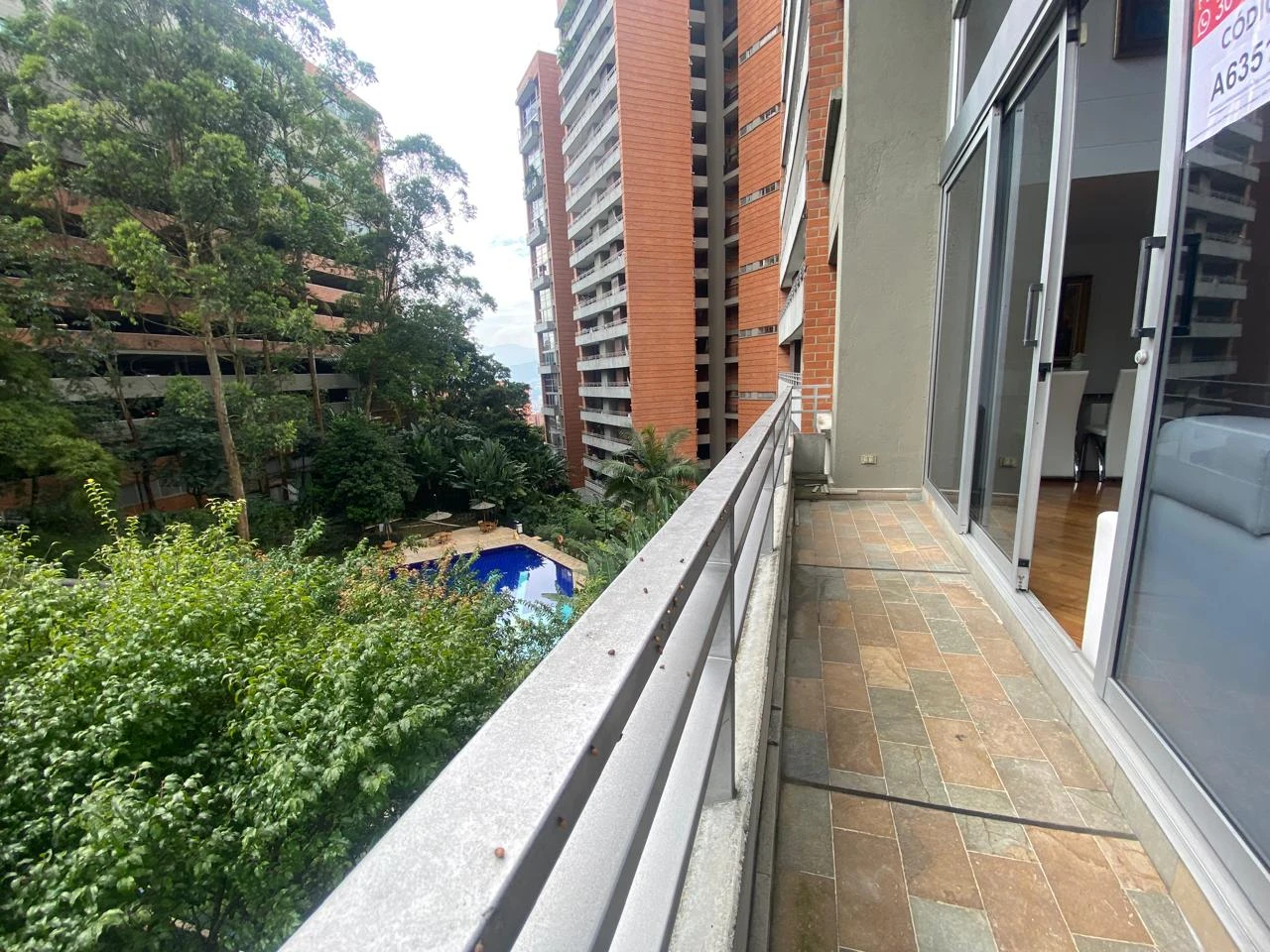 Arriendo Apartamento en el Poblado en el Tesoro