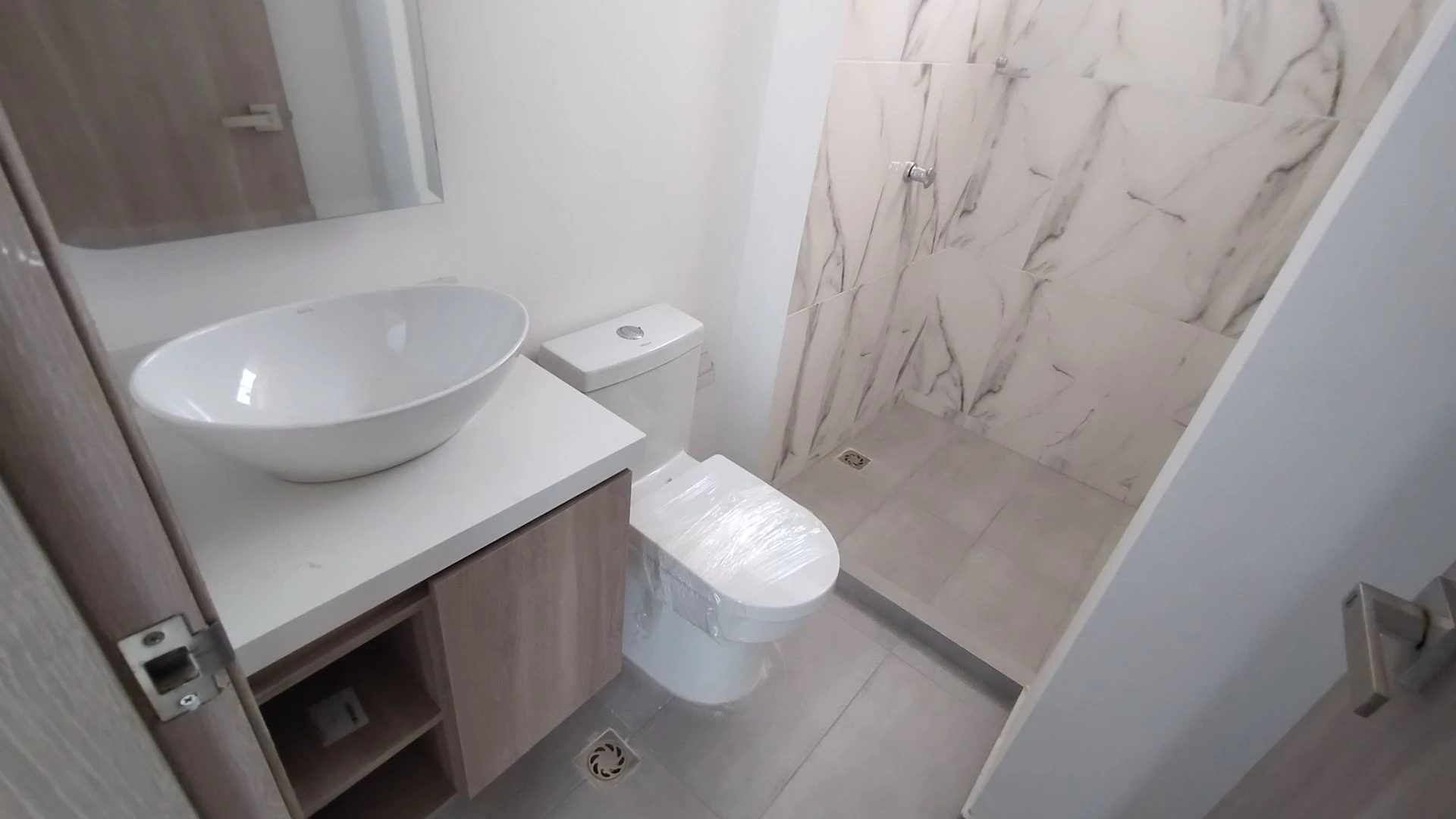 APARTAMENTO PARA VENTA BARRIO ALBORAYA