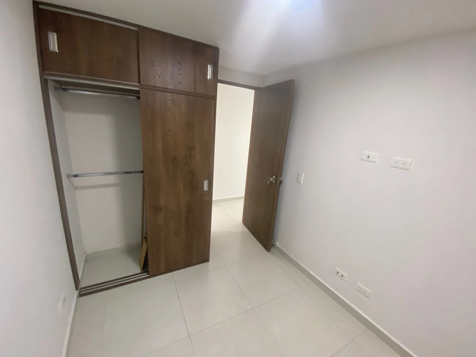 Apartamento en arriendo en la Obra 2000