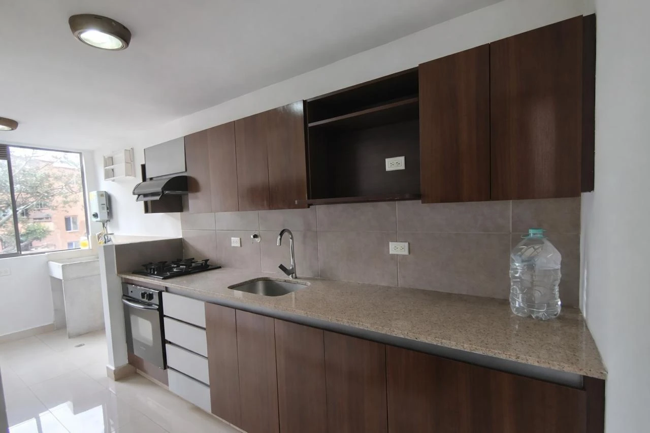 Arriendo Apartamento en el Poblado la Frontera