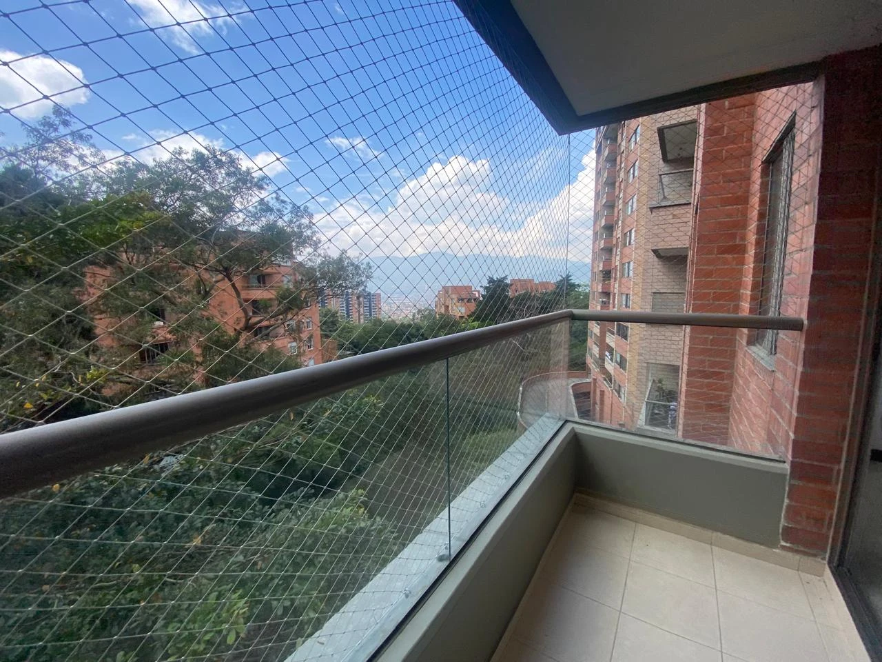 Arriendo Apartamento en el Poblado la Frontera