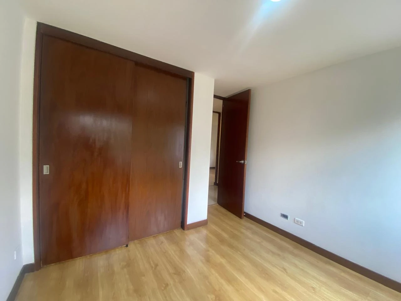 Arriendo Apartamento en el Poblado la Frontera