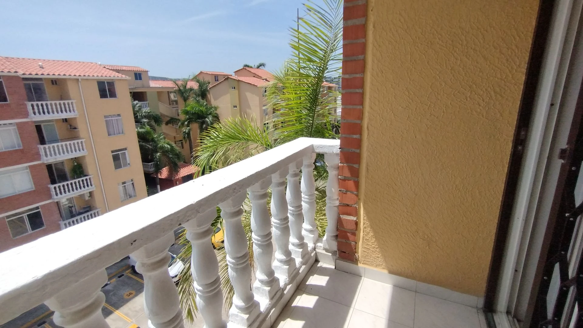 APARTAMENTO DUPLEX EN VENTA EN VILLA CAROLINA.