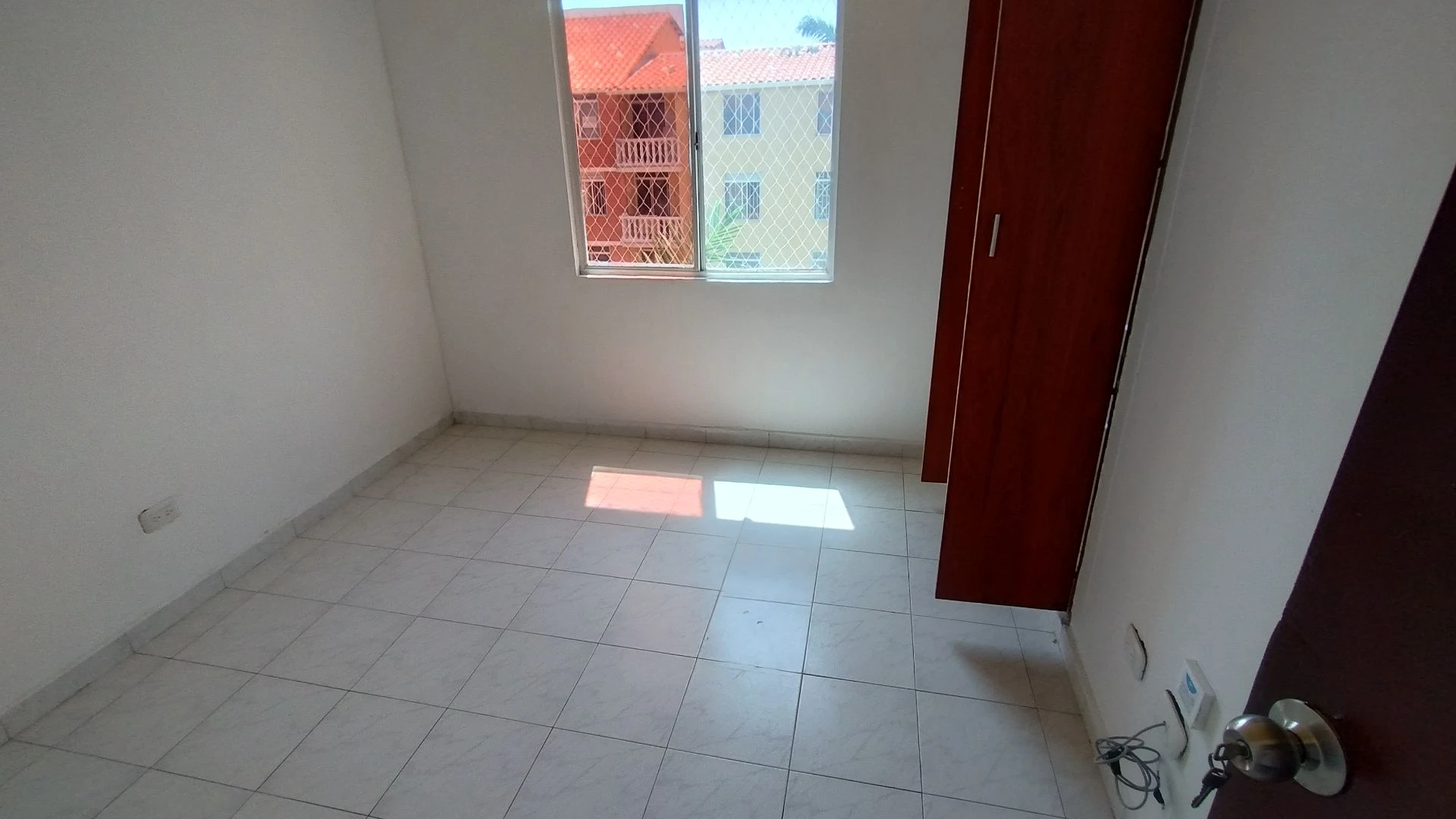 APARTAMENTO DUPLEX EN VENTA EN VILLA CAROLINA.
