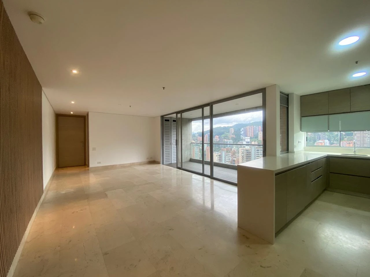 Arriendo Apartamento en el Poblado