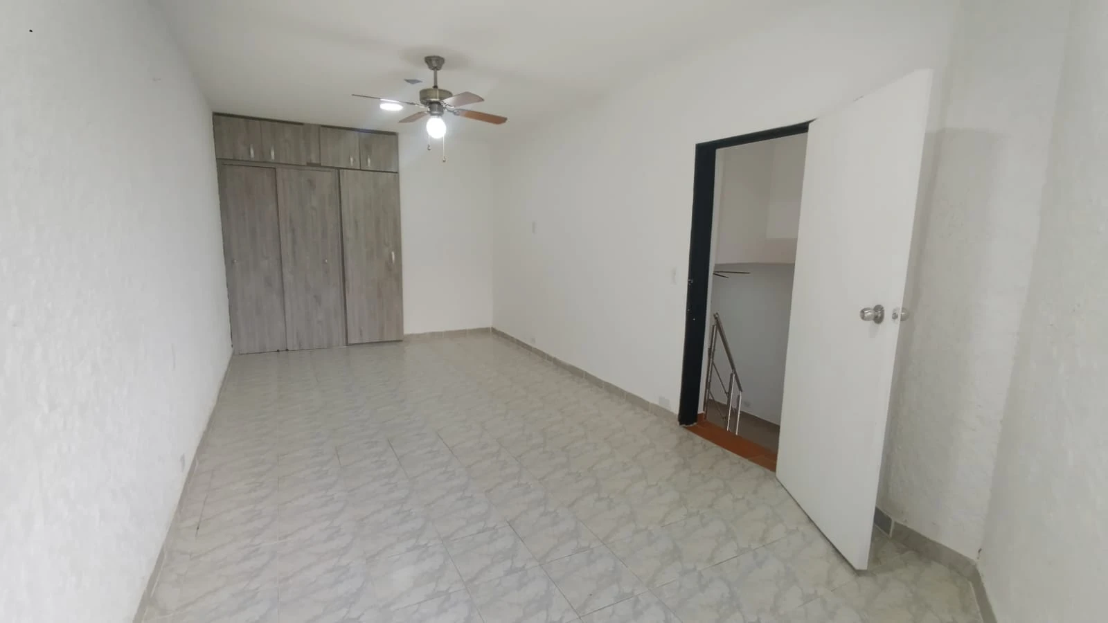 Aparta Estudio Laureles Sector Simón Bolívar