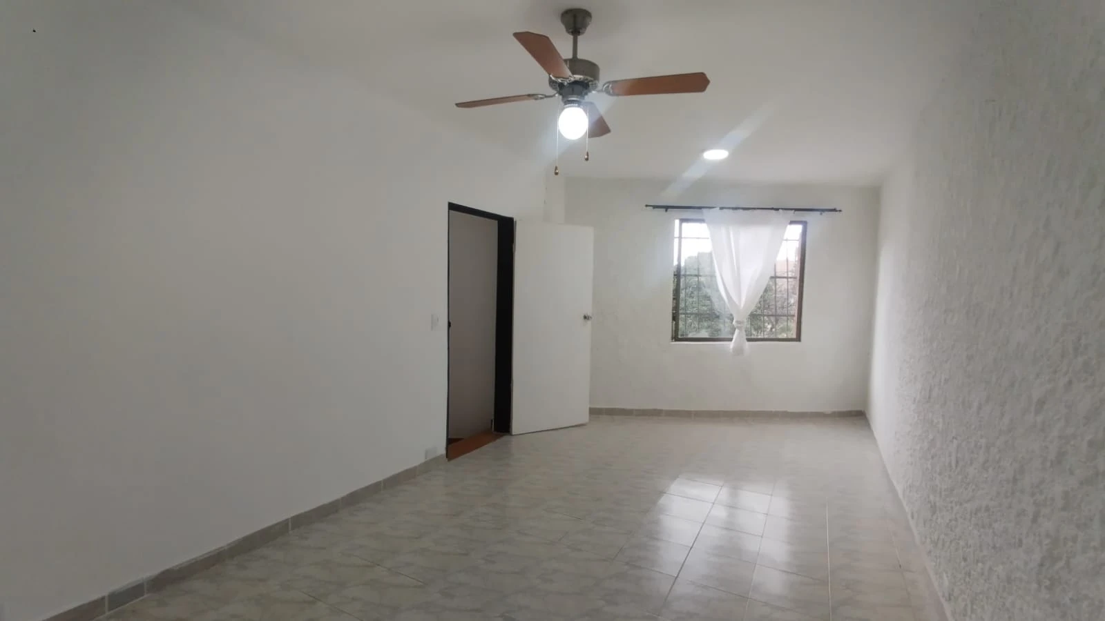 Aparta Estudio Laureles Sector Simón Bolívar