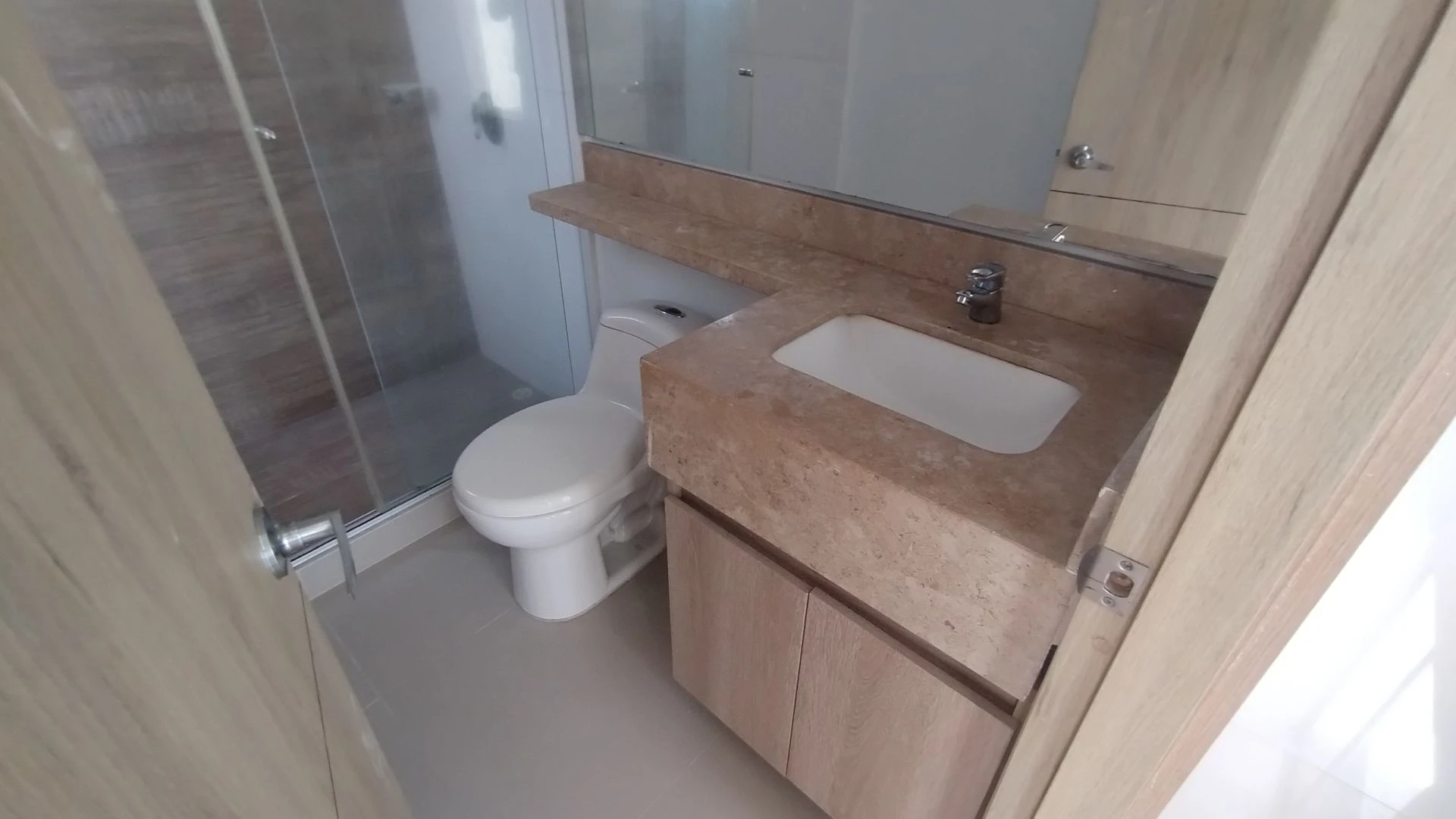 APARTAMENTO EN ARRIENDO EN RÍO ALTO