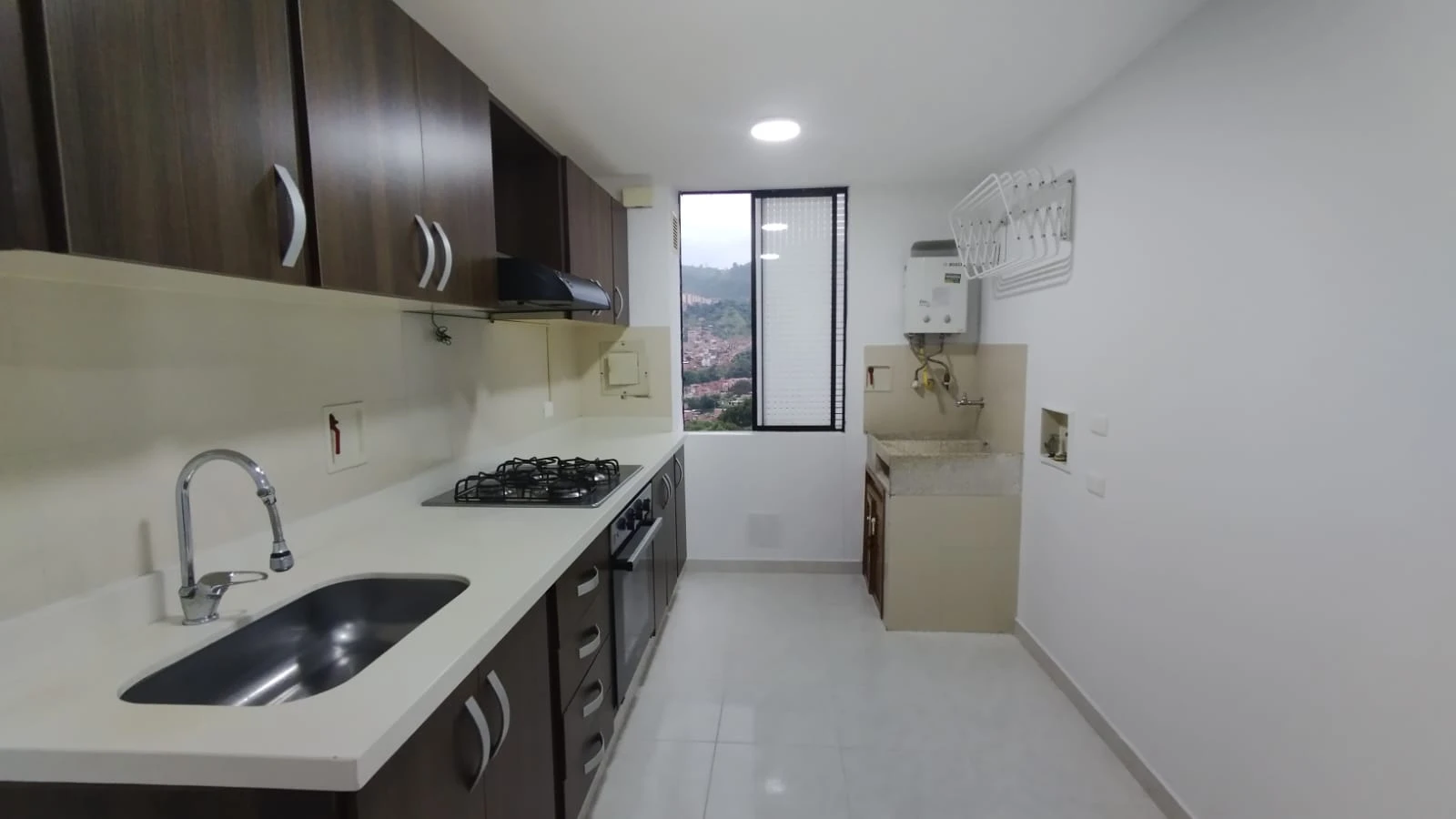 Apartamento En Arriendo Sector Loma De Los Bernal