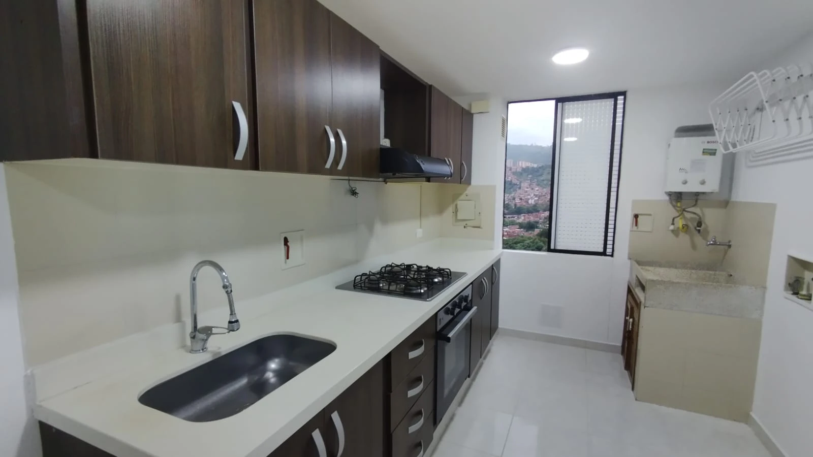 Apartamento En Arriendo Sector Loma De Los Bernal