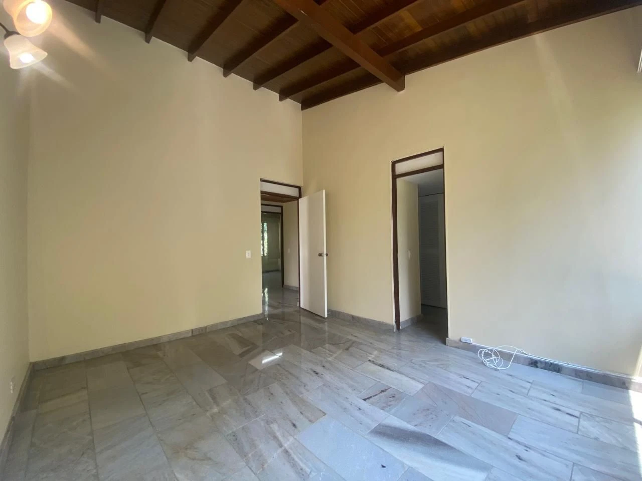 Arriendo Apartamento en el Poblado Sector Patio Bonito