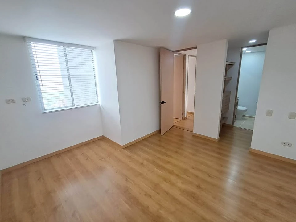 apartamento en arriendo sector loma del indio
