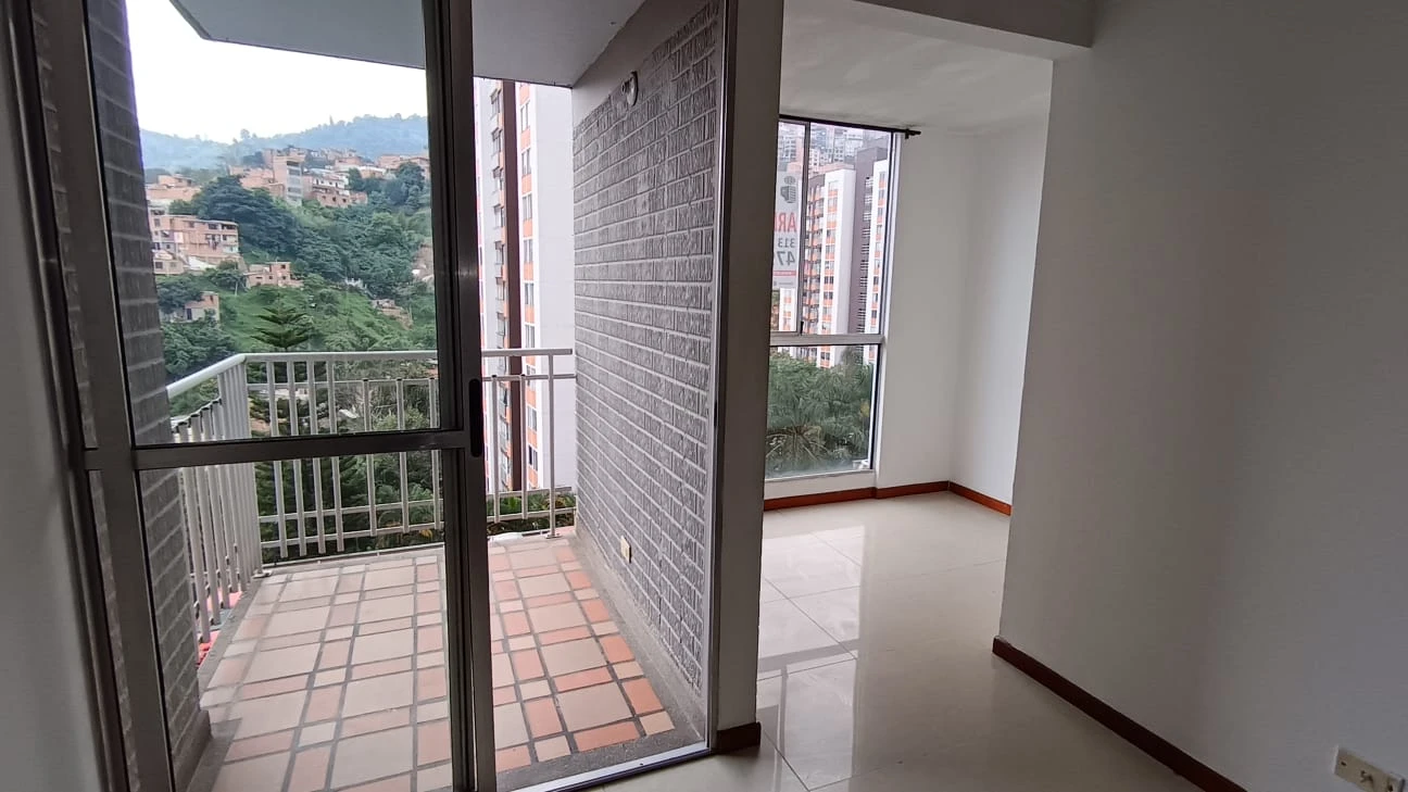 Apartamento en Arriendo Loma de los Bernal Medellin