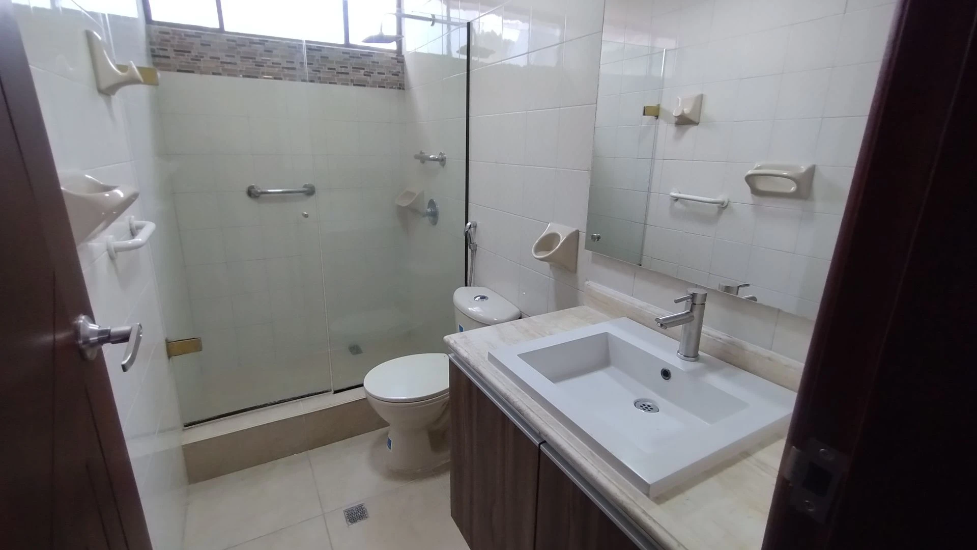 APARTAMENTO EN ARRIENDO EN ALTO PRADO.