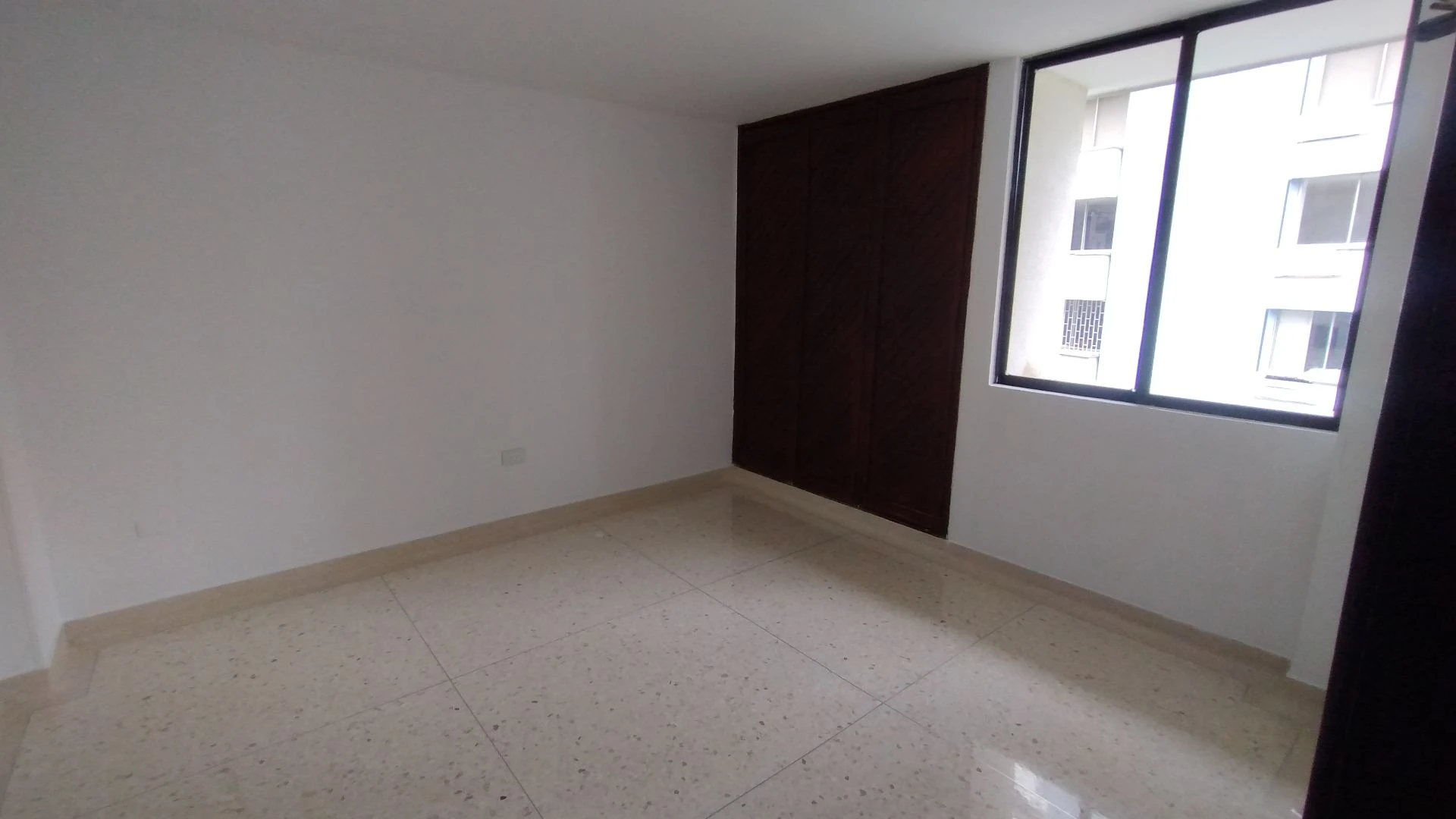 APARTAMENTO EN ARRIENDO EN ALTO PRADO.