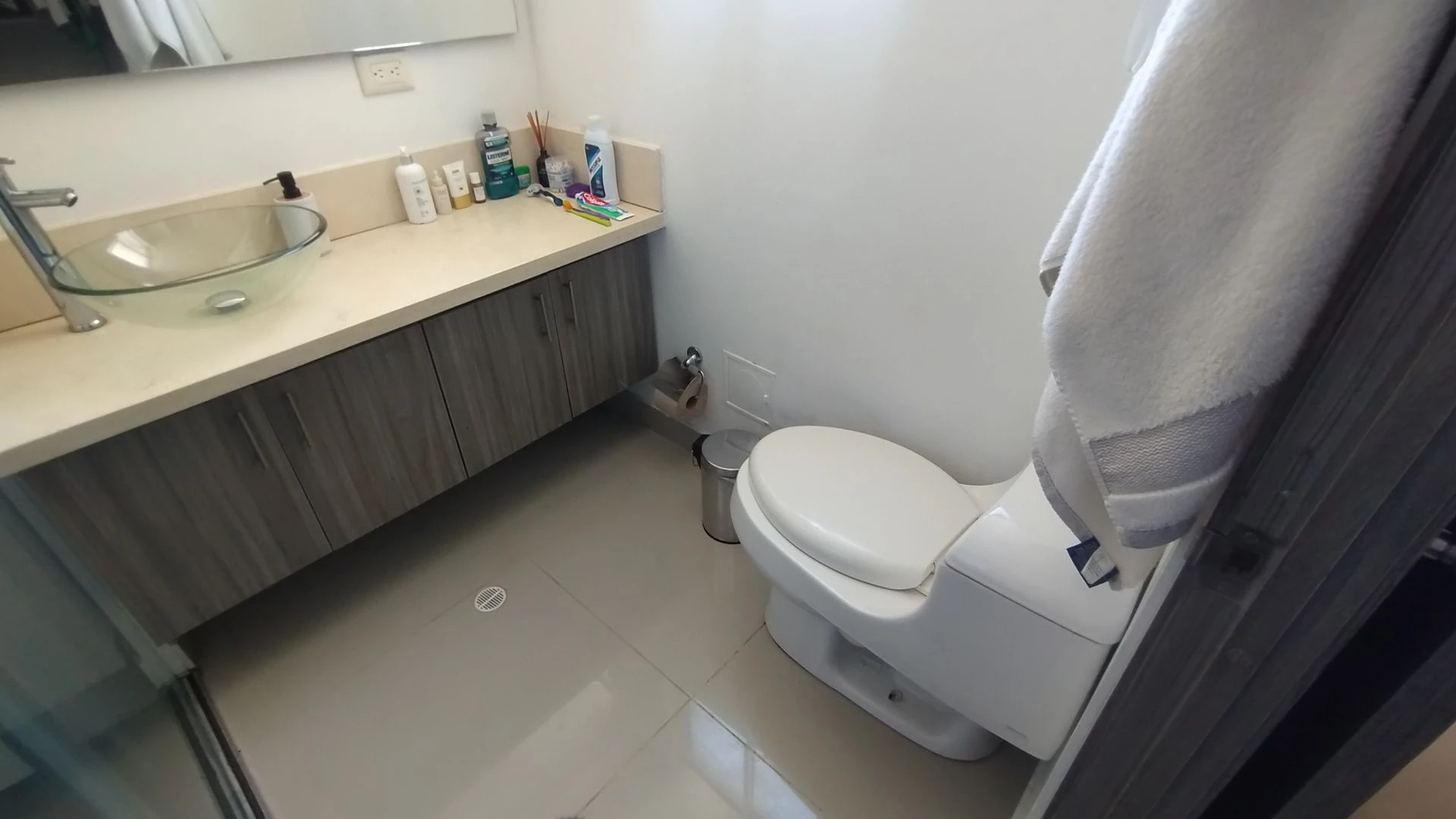 APARTAMENTO AMOBLADO EN ARRIENDO EN LA CASTELLANA.