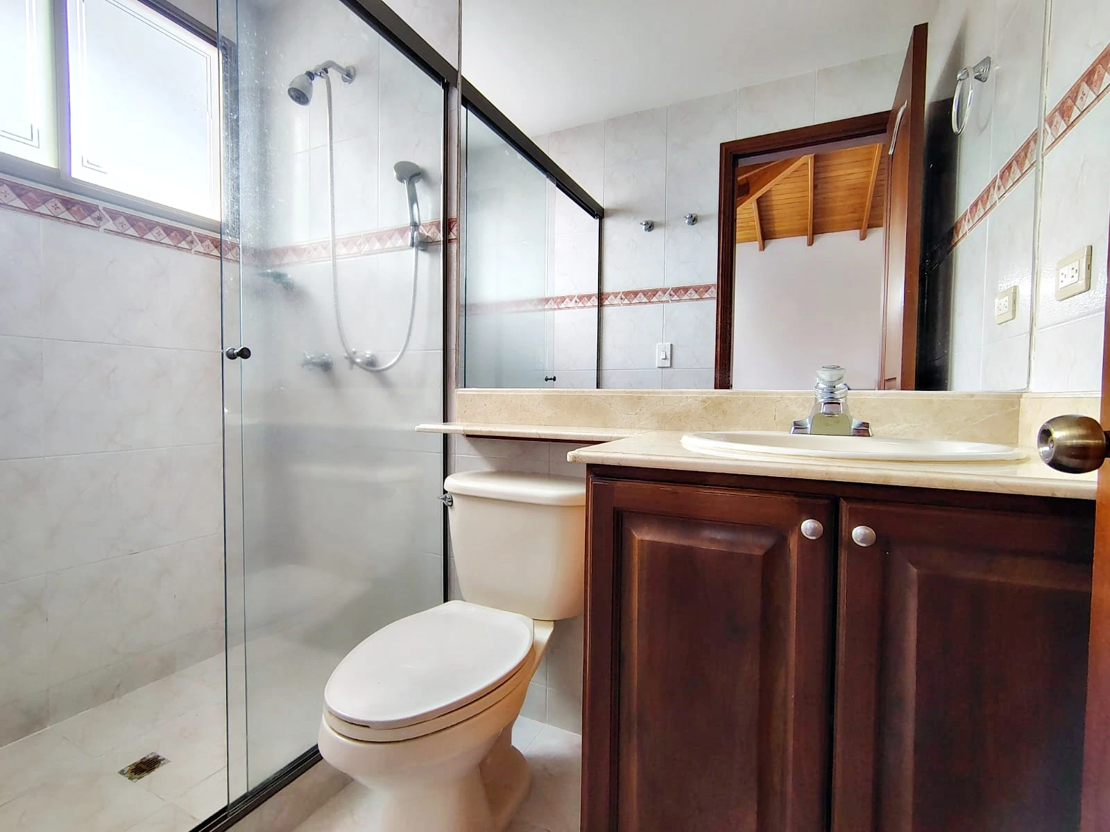 Casa en arriendo sector la Calera