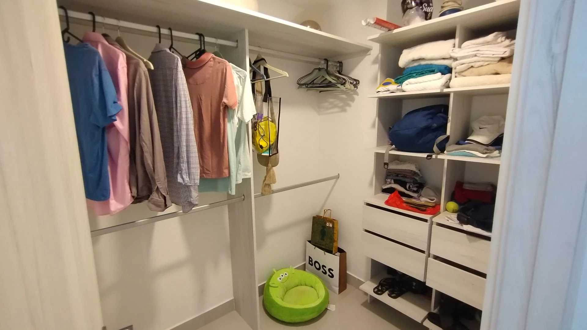 APARTAMENTO AMOBLADO EN ARRIENDO.