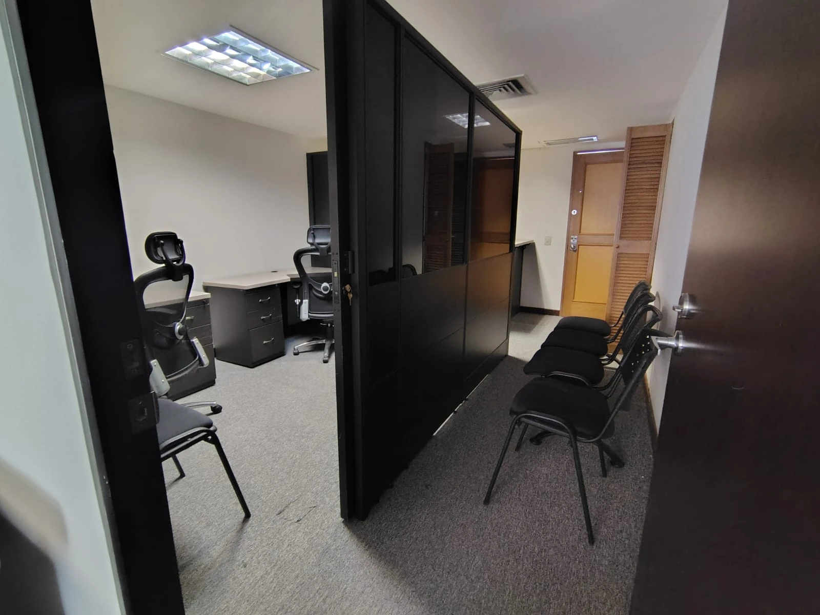 Oficina en arriendo sector Transversal Inferior