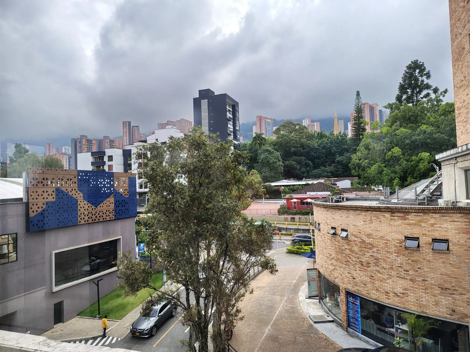 Oficina en arriendo sector Transversal Inferior