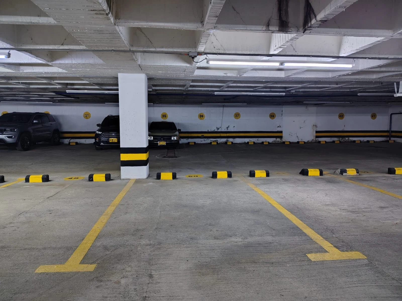 Oficina en arriendo sector Transversal Inferior