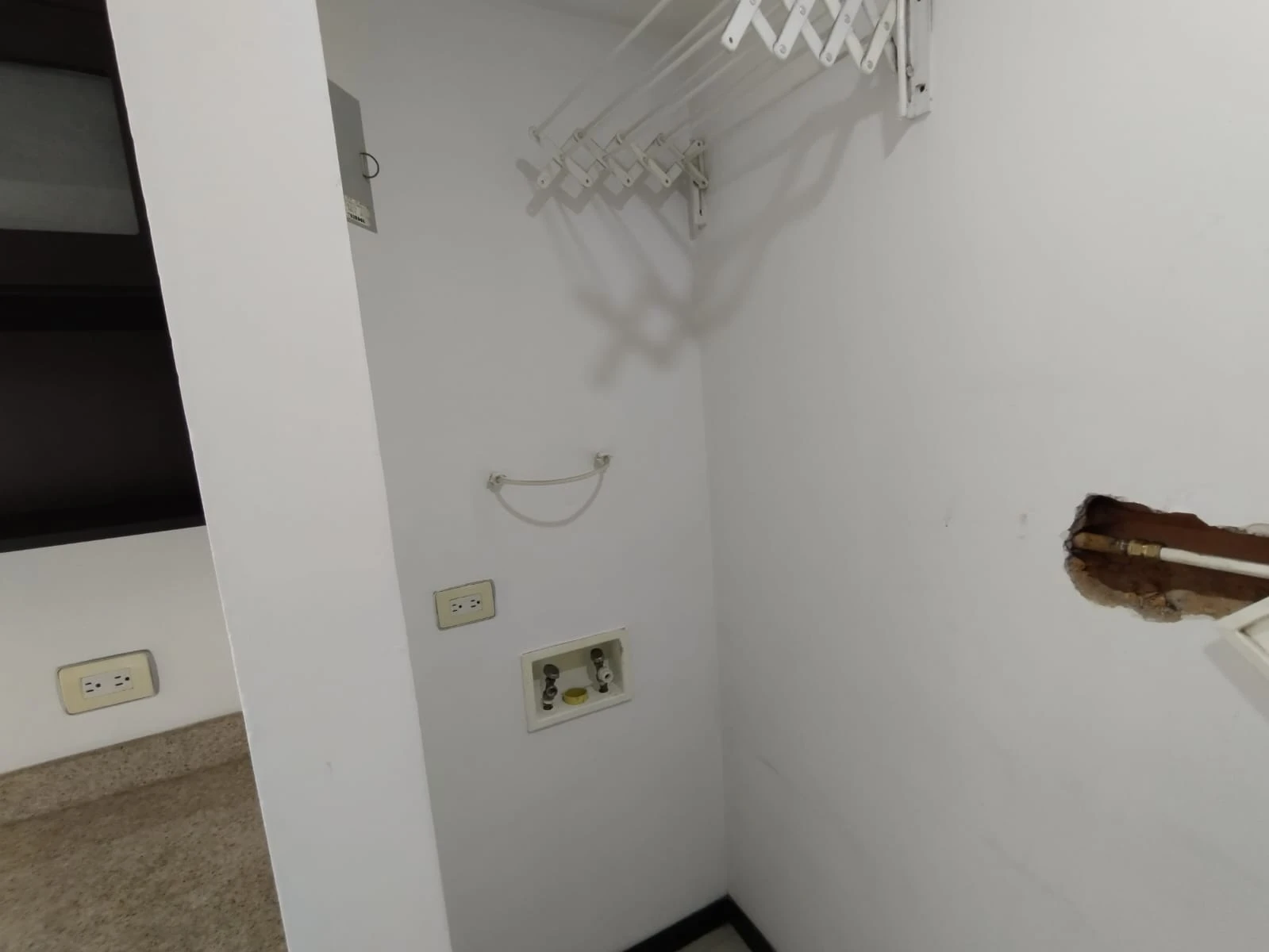 Apartaestudio En Arriendo Sector Laureles