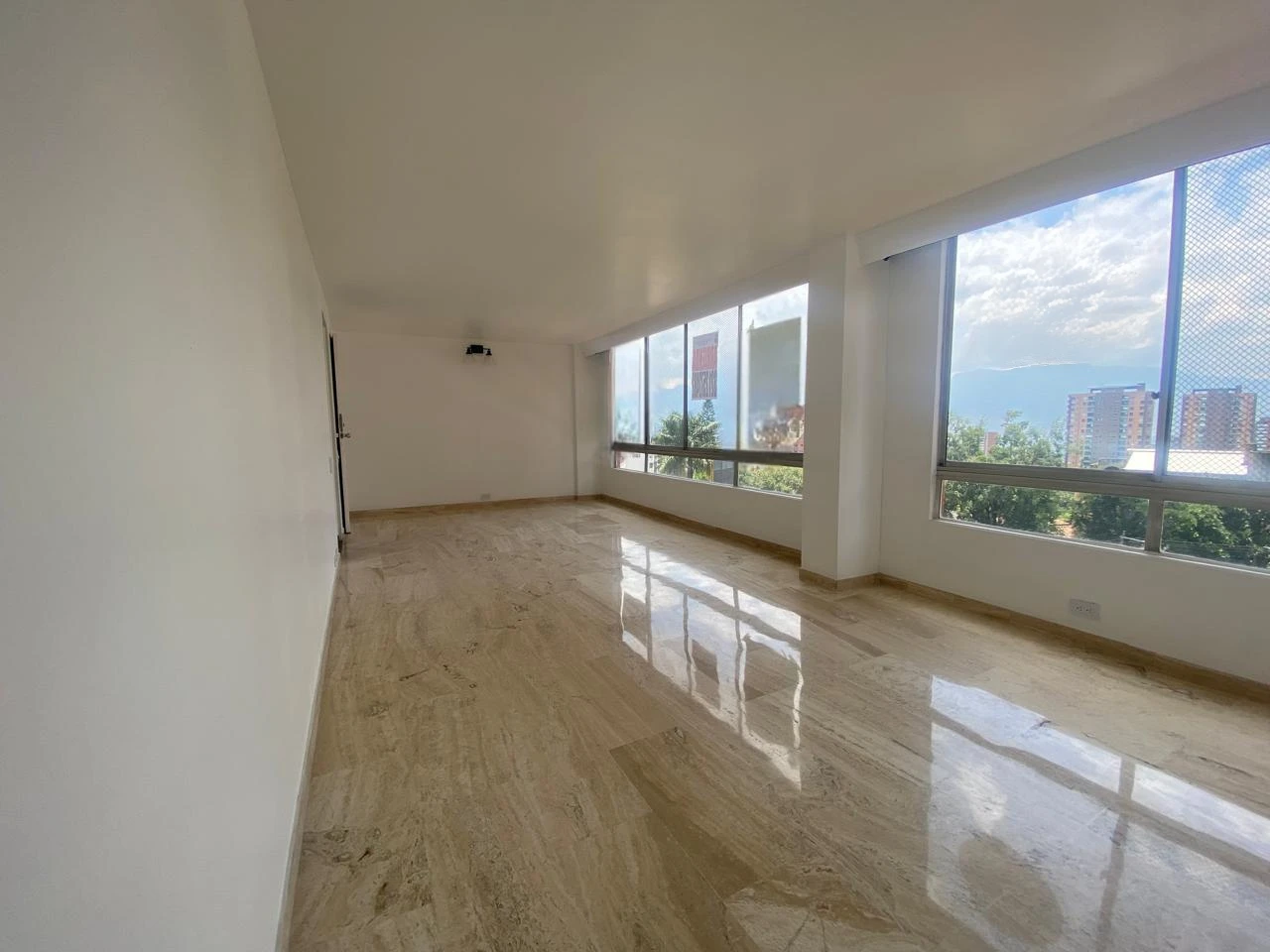 Arriendo Apartamento en el Poblado
