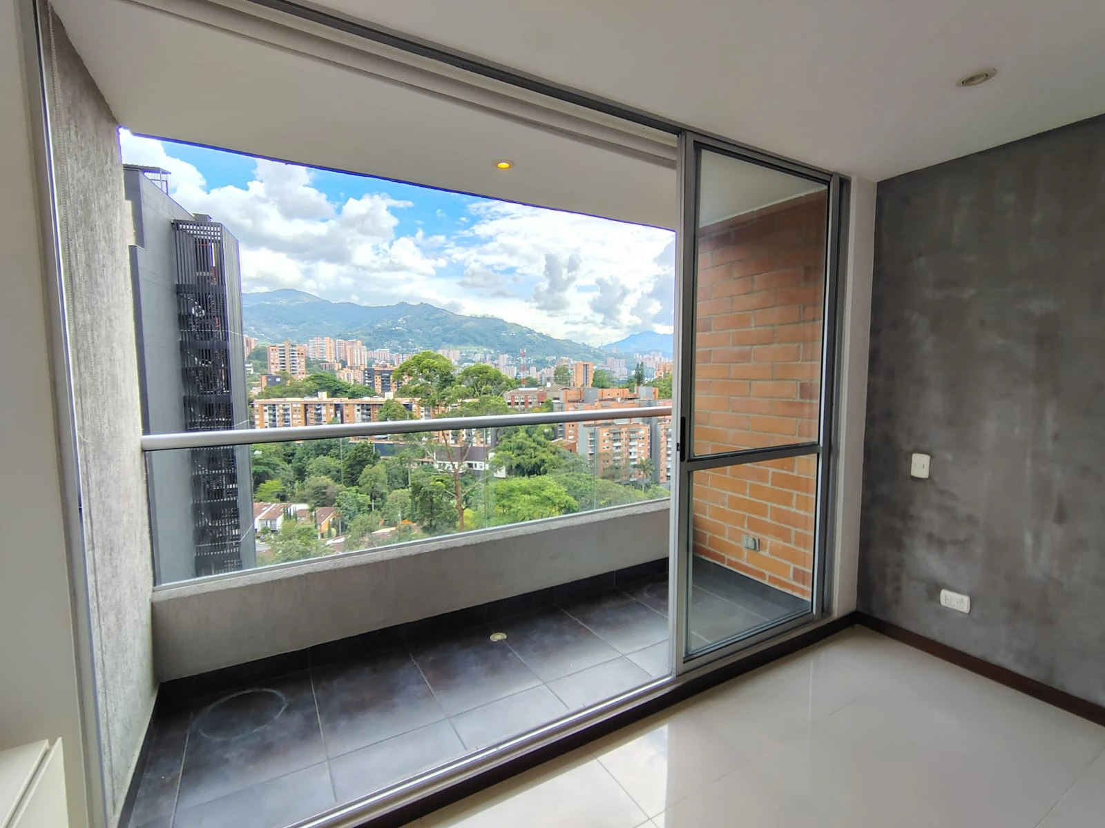Apartamento en arriendo sector Loma del Esmeraldal