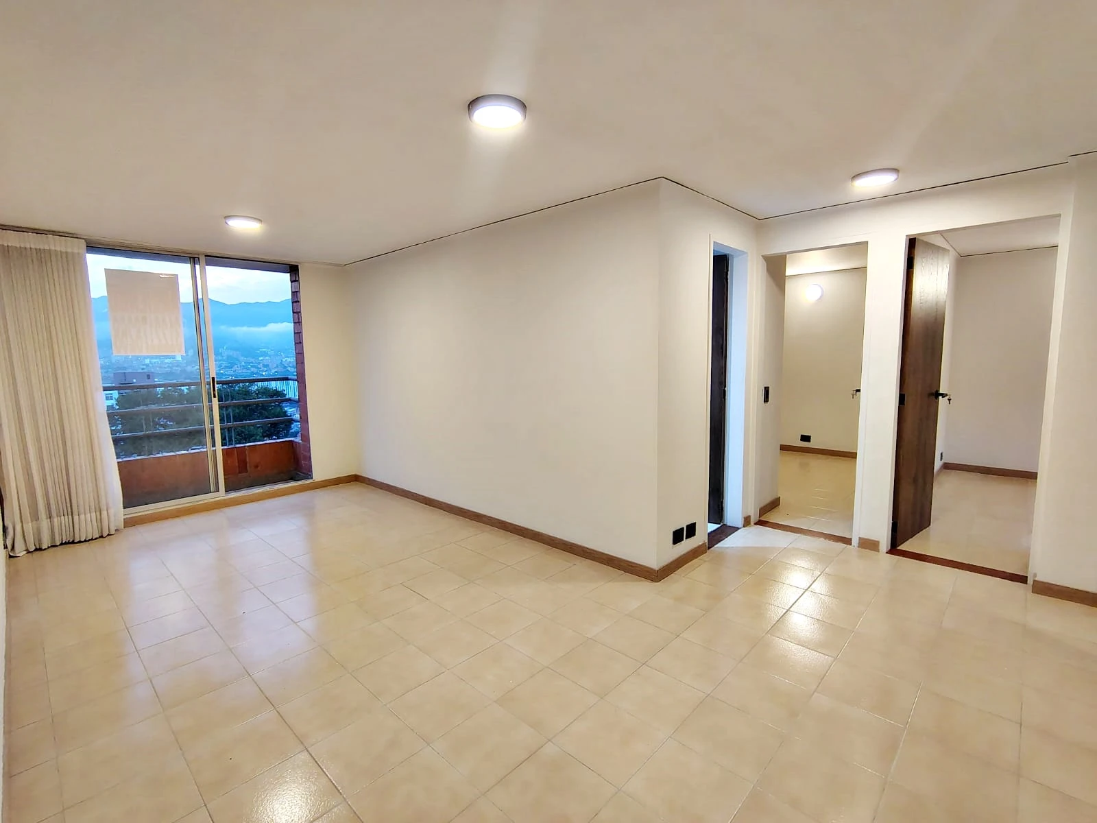 Apartamento en arriendo sector Loma de San Julian