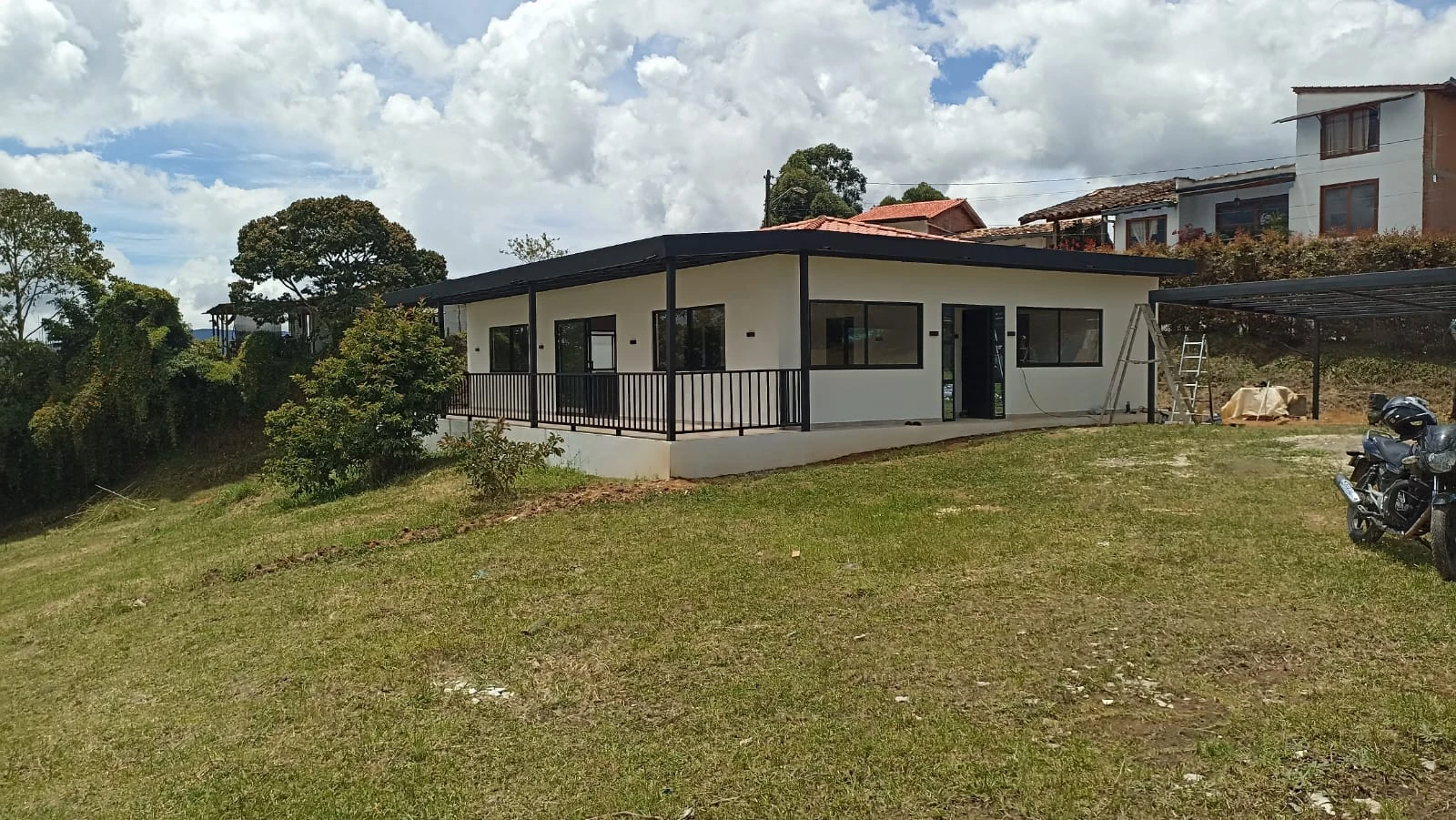 Casa campestre en arriendo en la vía El Canadá y la Ceja