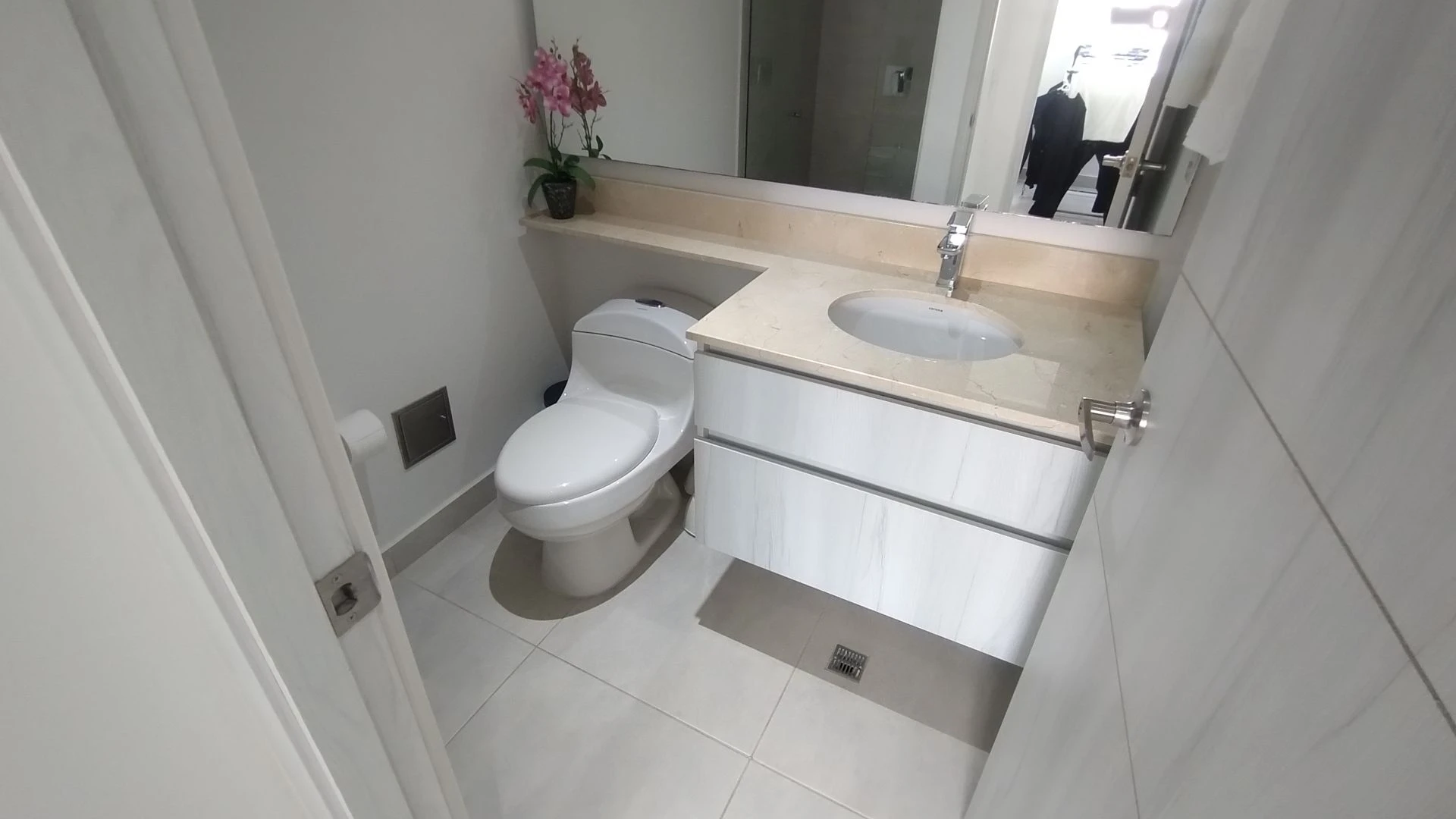 APARTAMENTO EN ARRIENDO CERCA DE BUENAVISTA